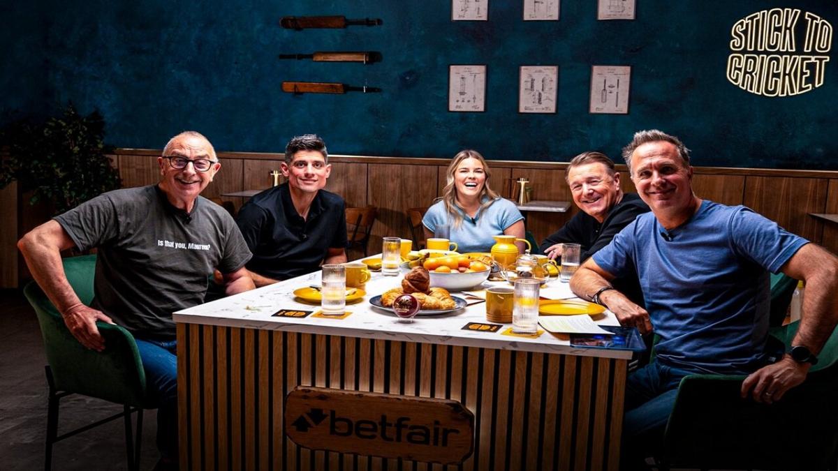 Alex Hartley, Sir Alastair Cook, Michael Vaughan, David ‘Bumble’ Lloyd, and Phil ‘Tuffers’ Tufnell sat around the table at the Stick to Cricket set